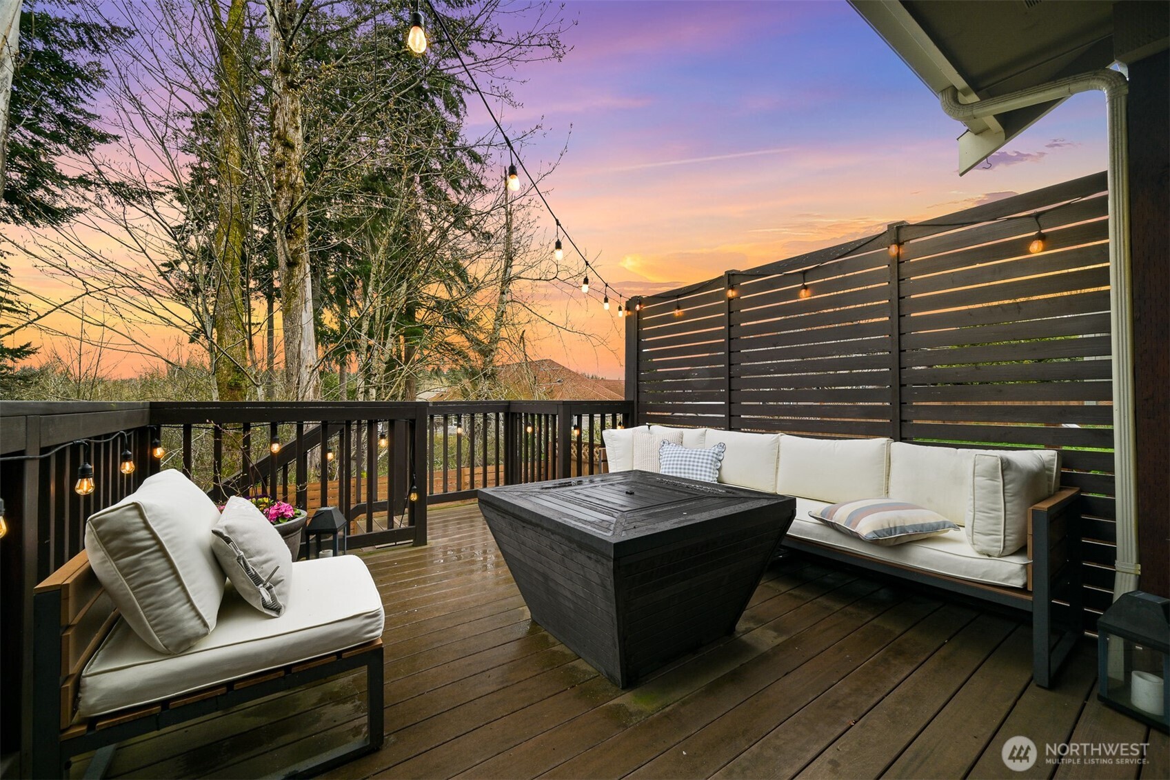 3679 Silver Oak Court Property Photo 5