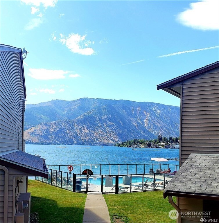 1 Lakeside 705-E Property Photo 1