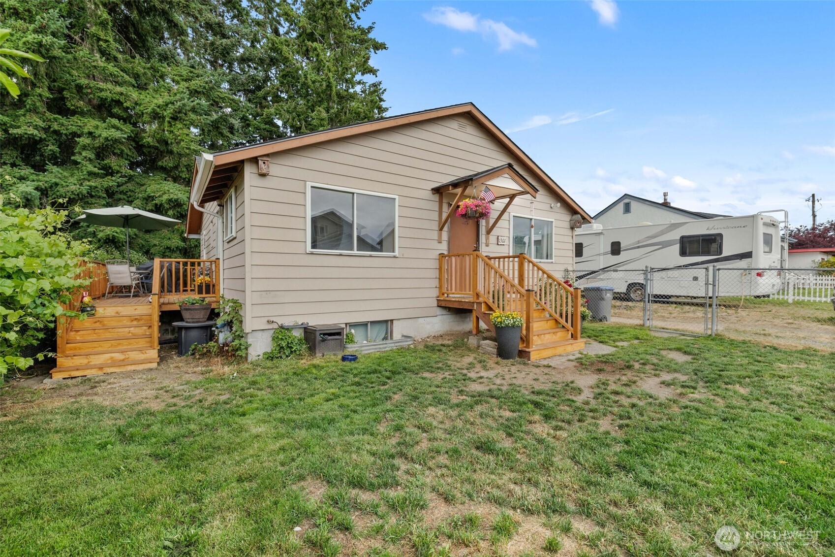 1301 Humphrey Avenue Property Photo 1
