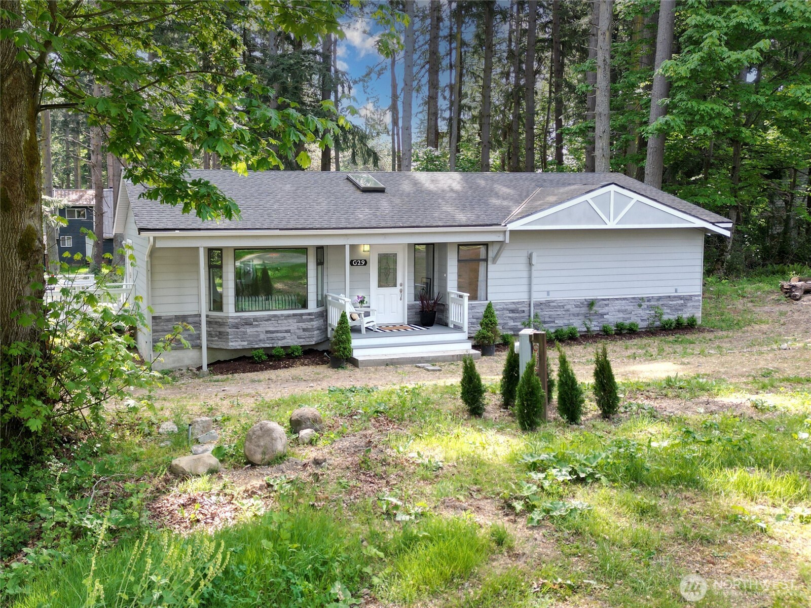 29 G Sound Place Property Photo 3