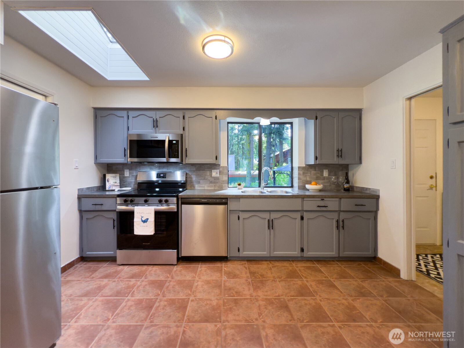 29 G Sound Place Property Photo 11
