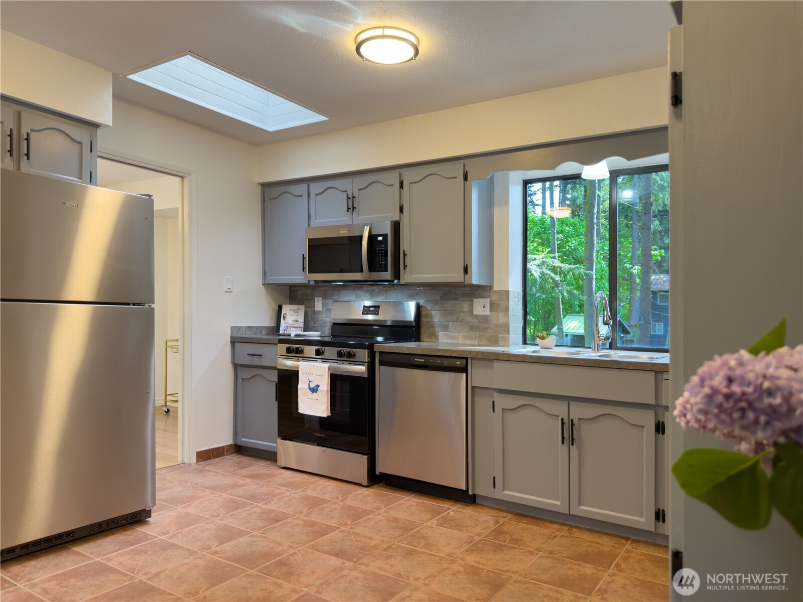 29 G Sound Place Property Photo 15