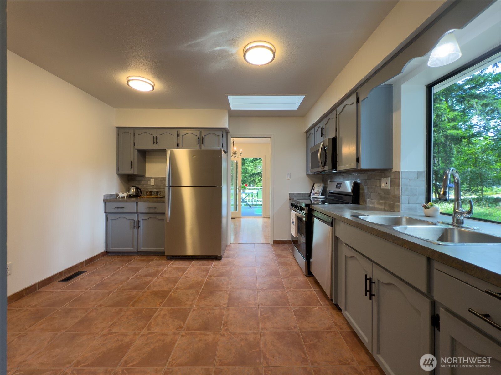 29 G Sound Place Property Photo 17