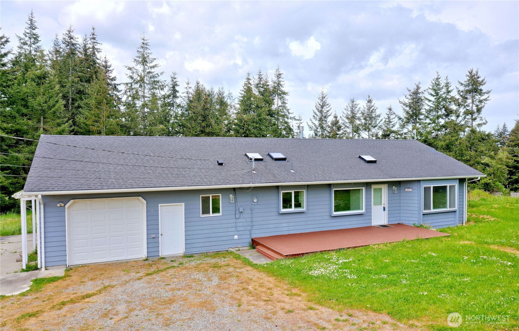 395 Sunset Drive Property Photo