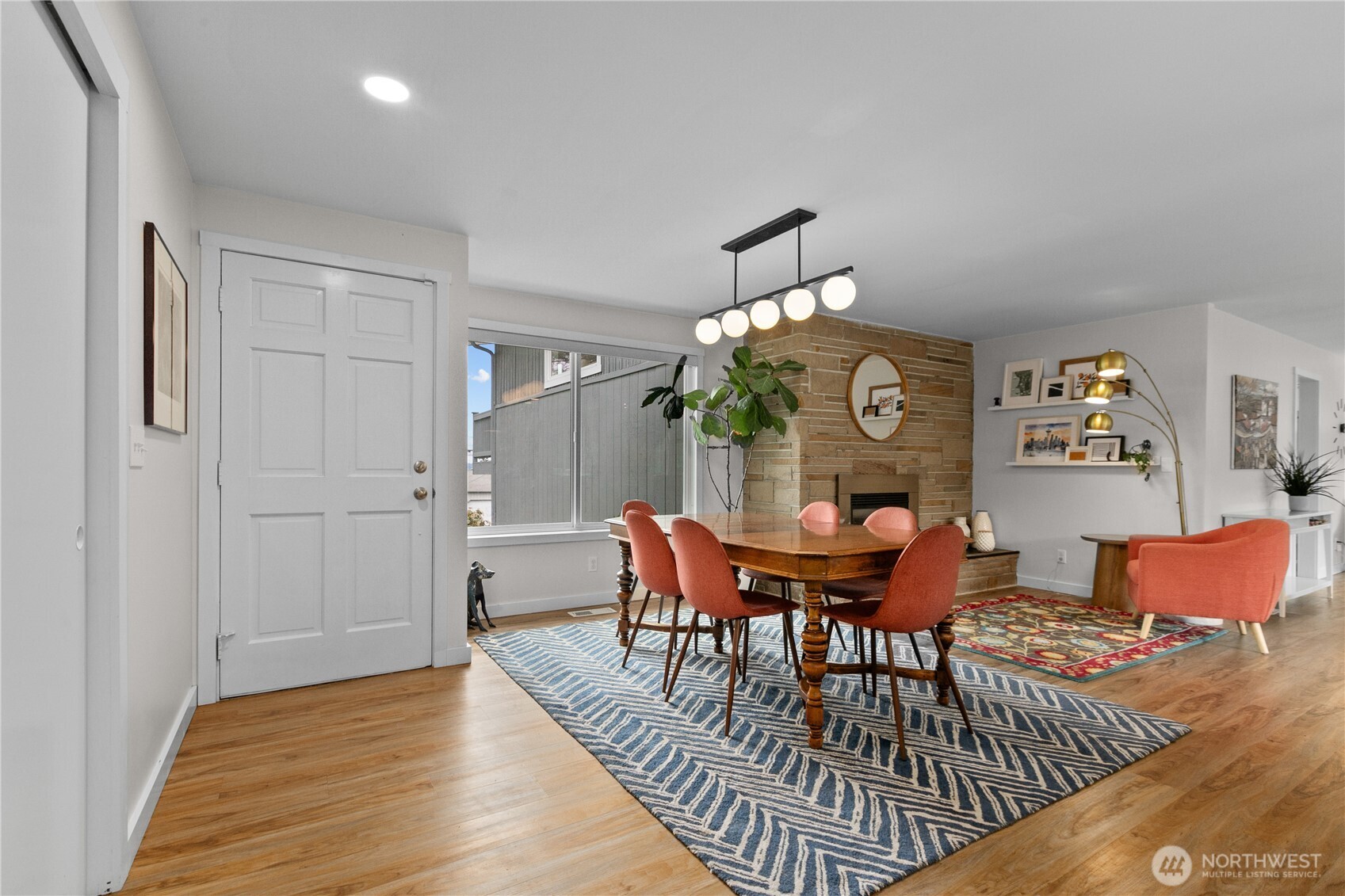 18612 4th Avenue Property Photo 7