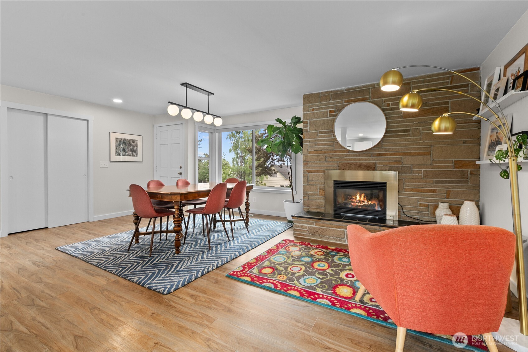 18612 4th Avenue Property Photo 8