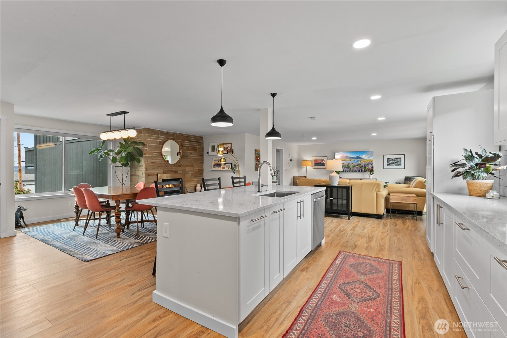 18612 4th Avenue Property Photo 14