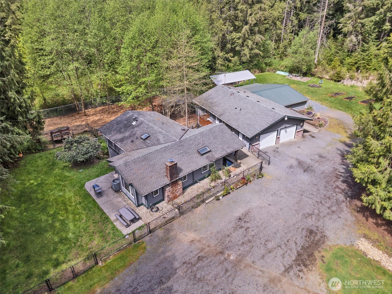 17629 Newberg Road Property Photo 1
