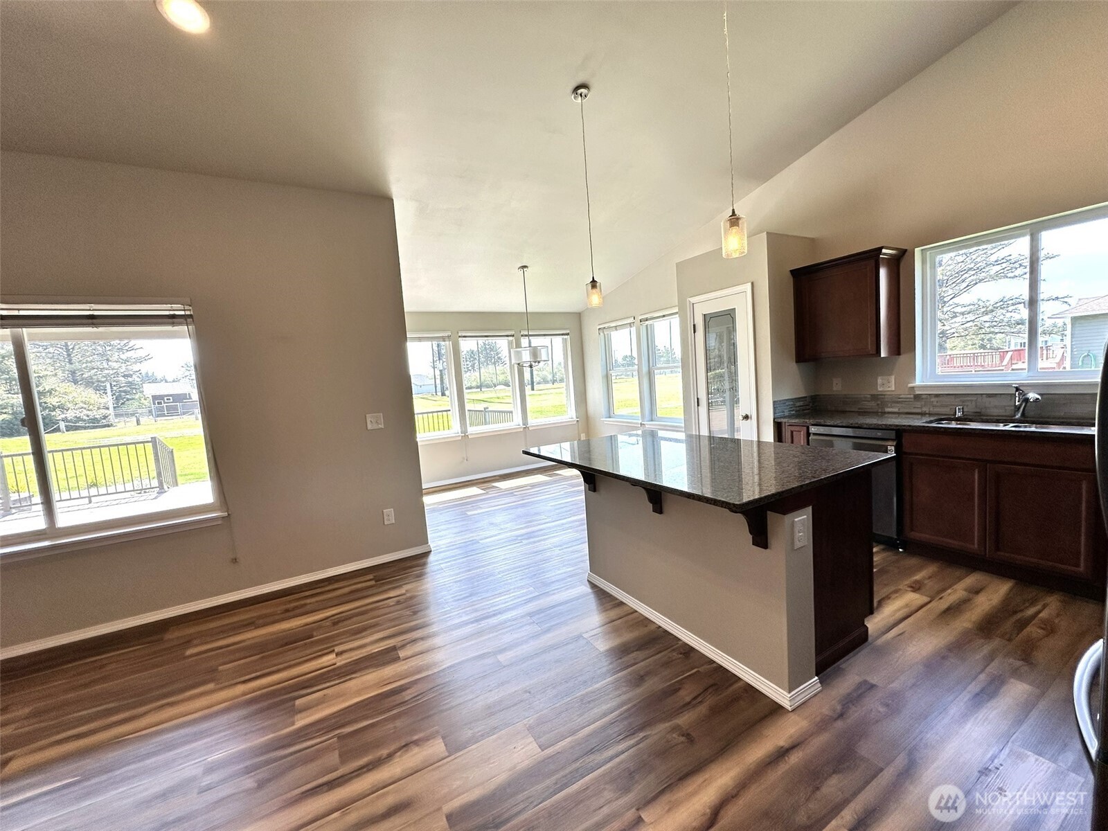 523 Puffin Avenue Property Photo 9
