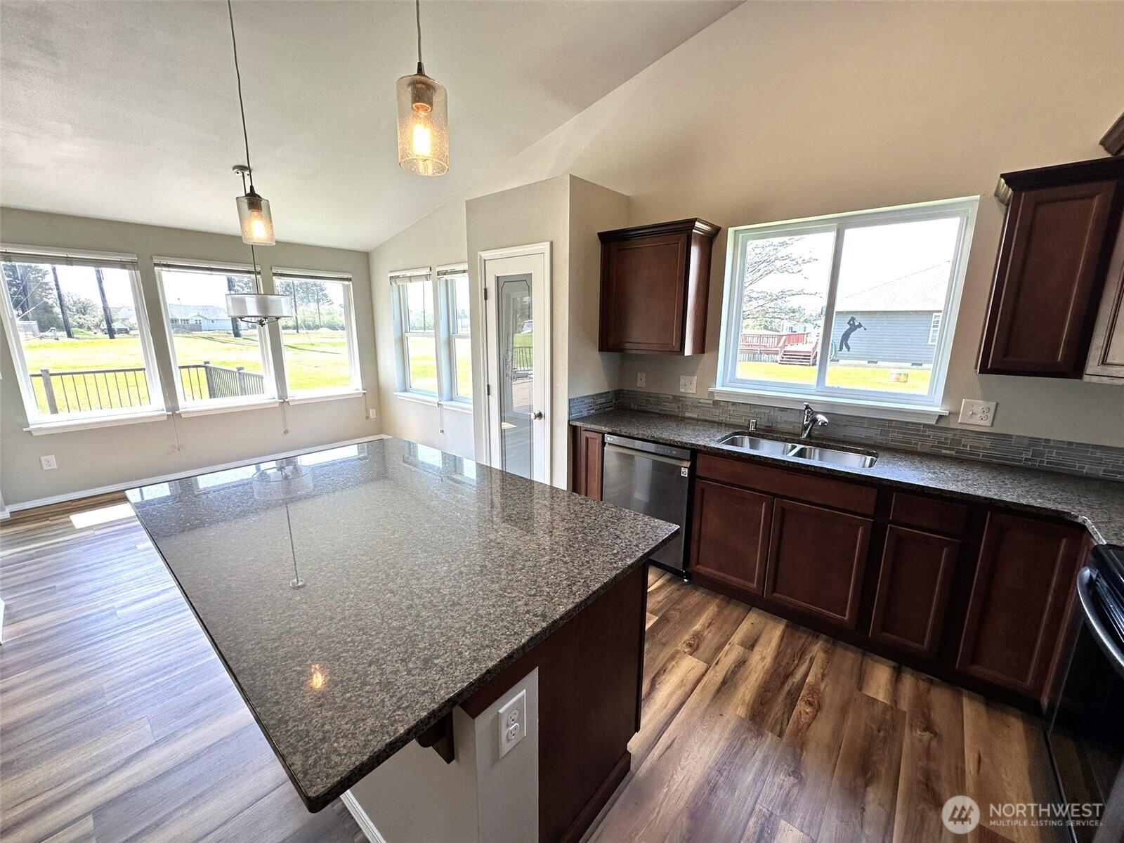 523 Puffin Avenue Property Photo 10