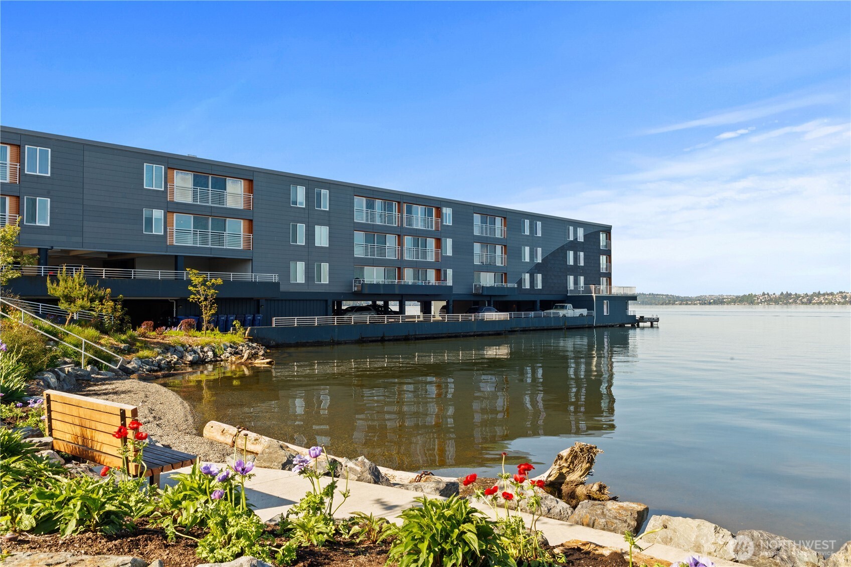 733 S Lake St 312 Property Photo 3