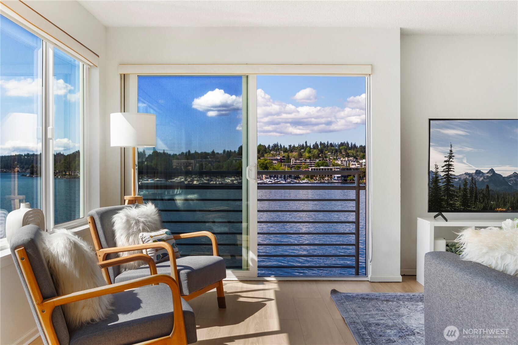 733 S Lake St 312 Property Photo 5