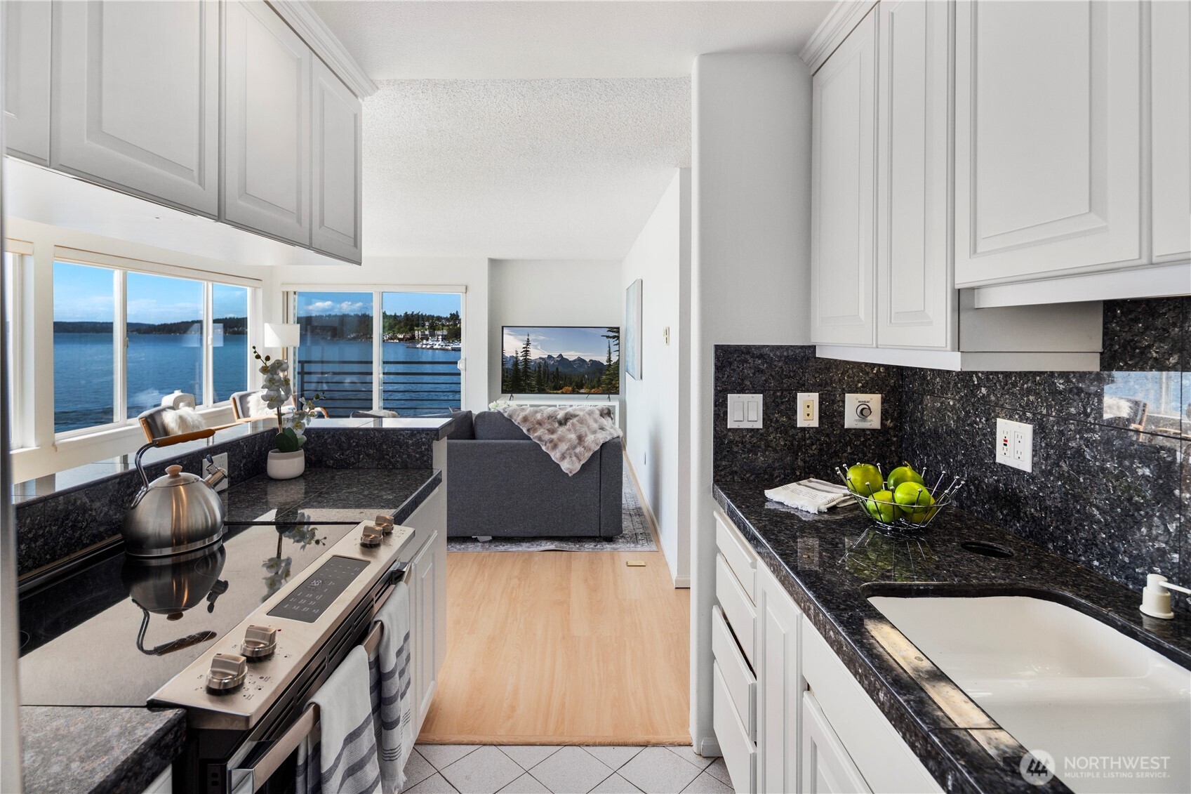 733 S Lake St 312 Property Photo 13