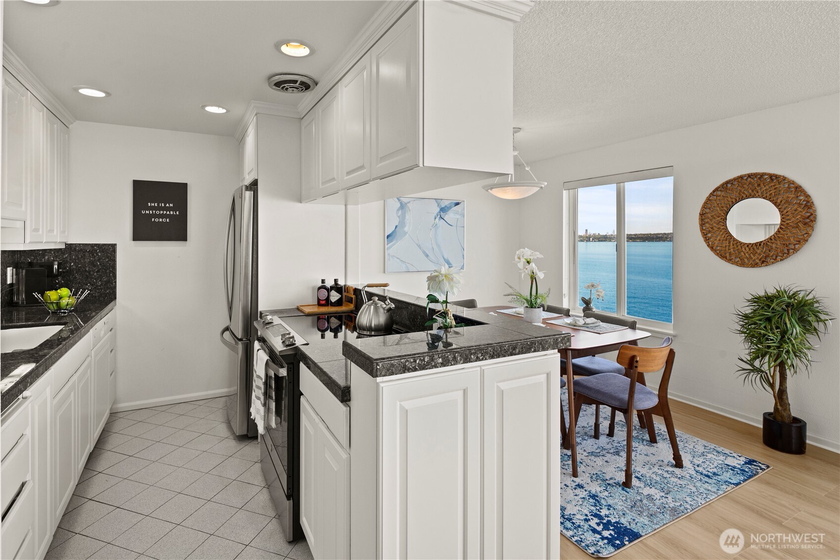 733 S Lake St 312 Property Photo 14