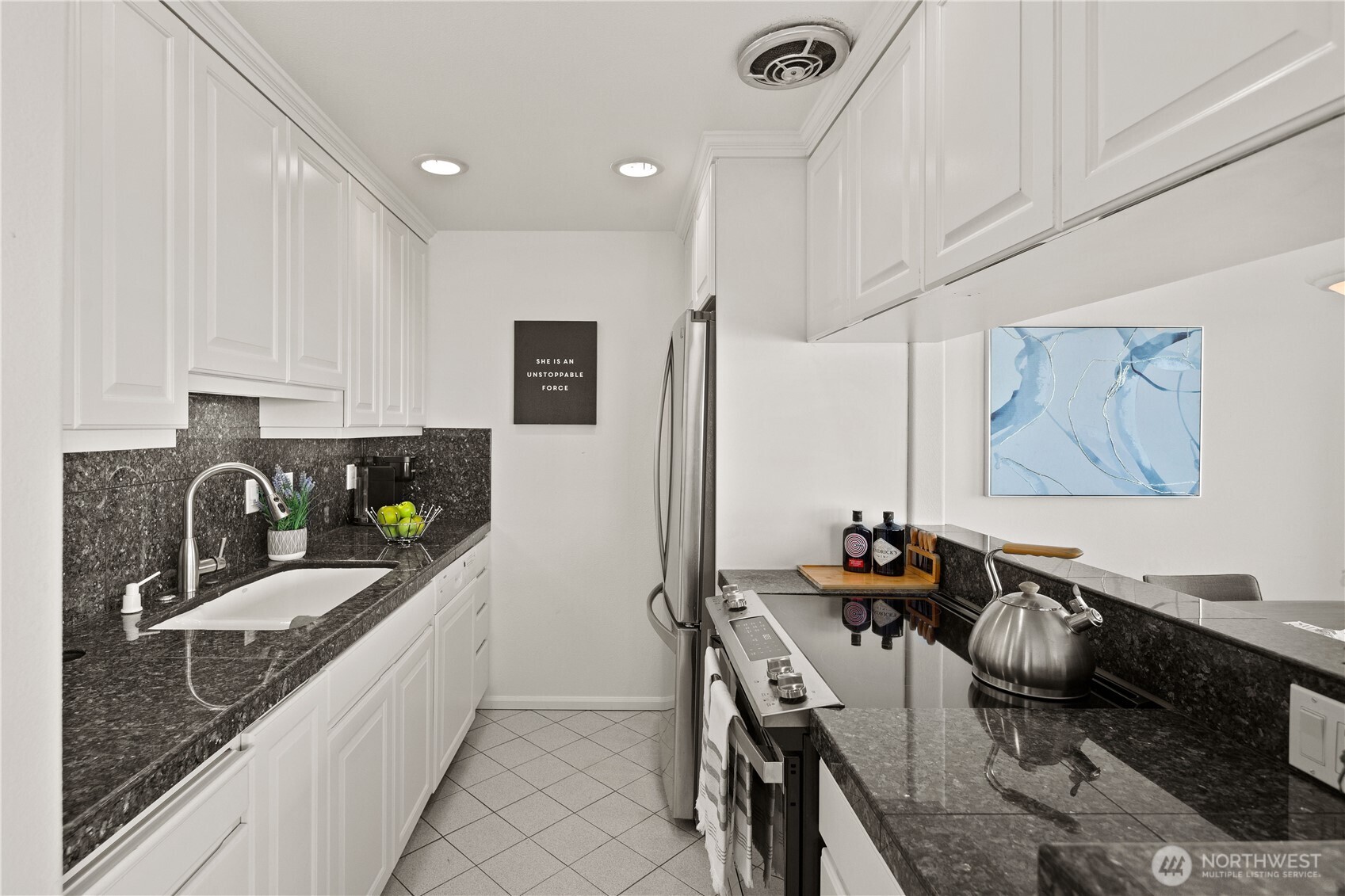 733 S Lake St 312 Property Photo 17