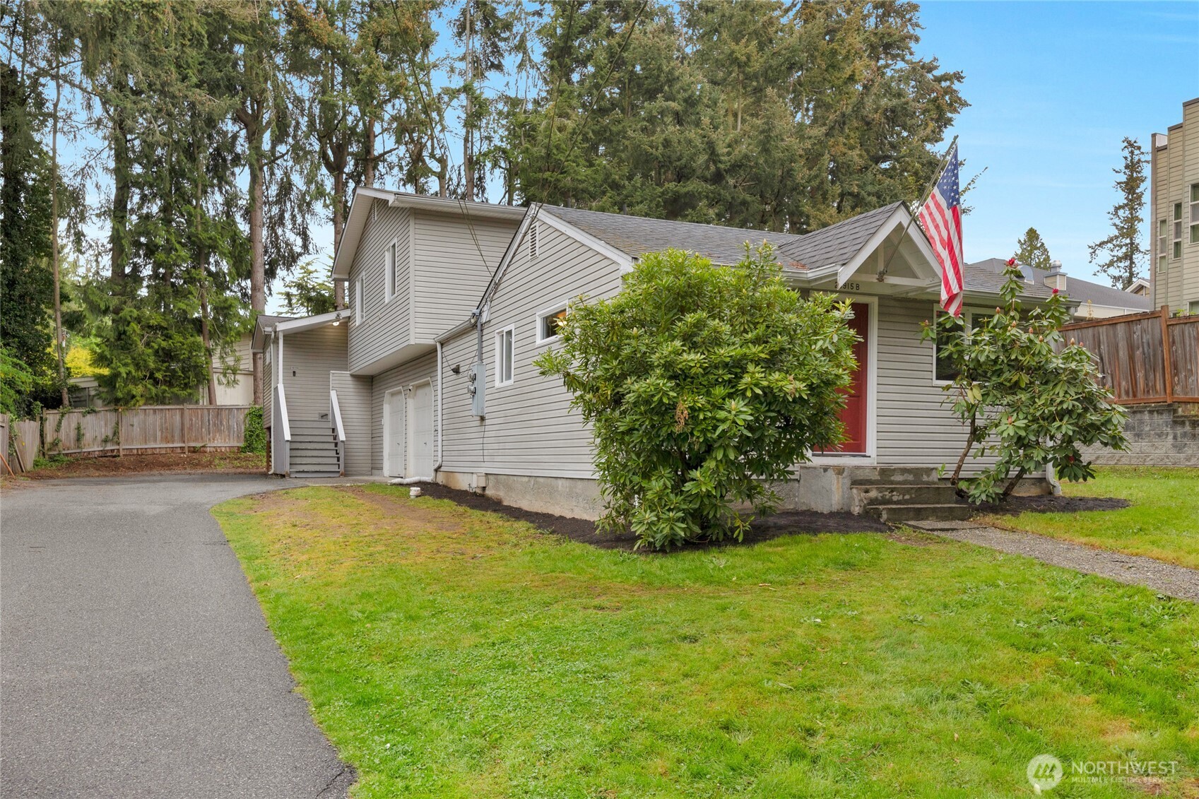 23915 Edmonds Way Property Photo