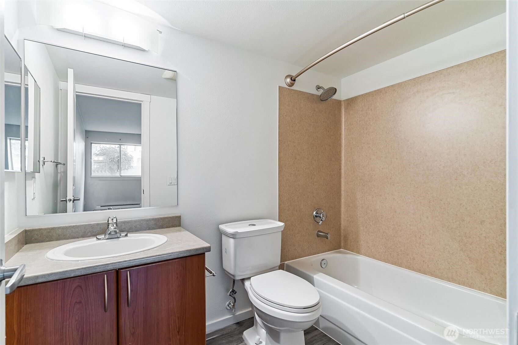 15415 35th Avenue F105 Property Photo 16