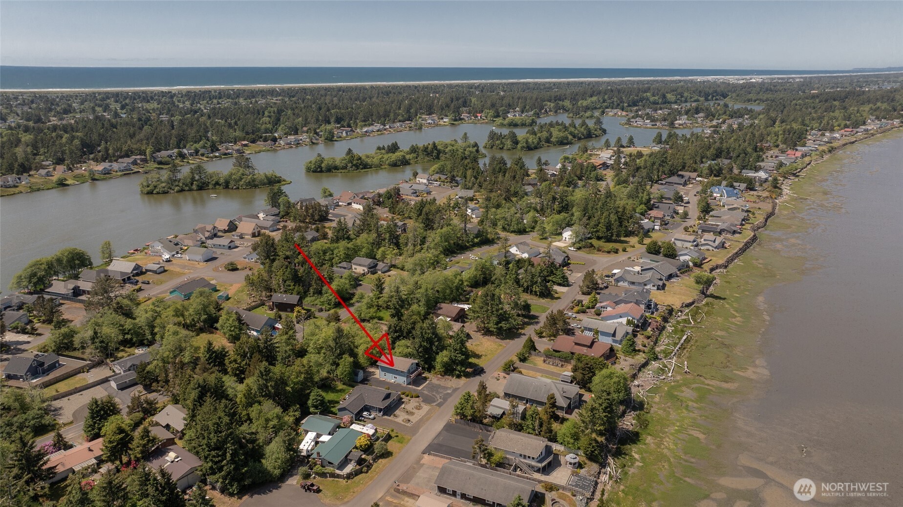 659 Chinook Avenue Property Photo 1
