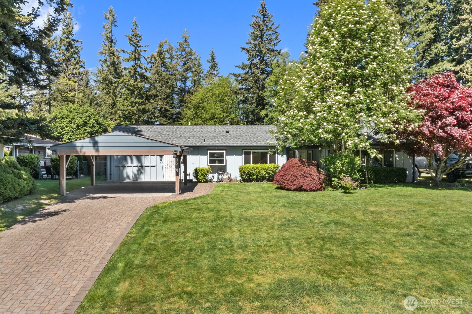 5515 143rd Street Property Photo