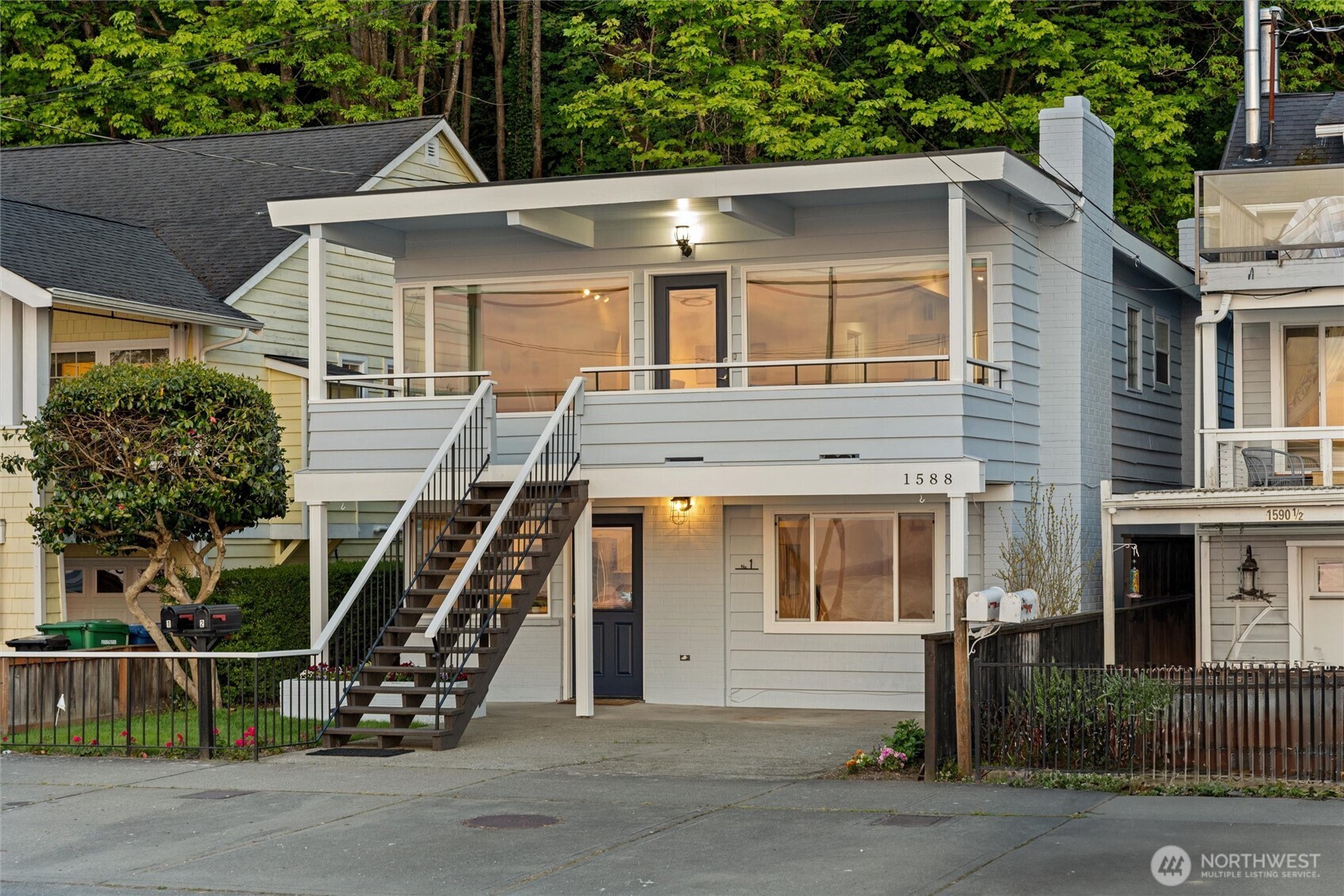 1588 Alki Avenue 1 &2 Property Photo 1