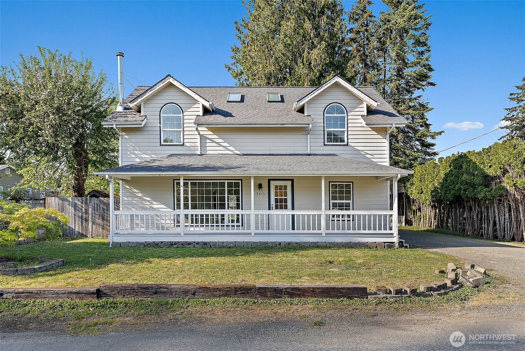 105 E Cindy Road Property Photo 1