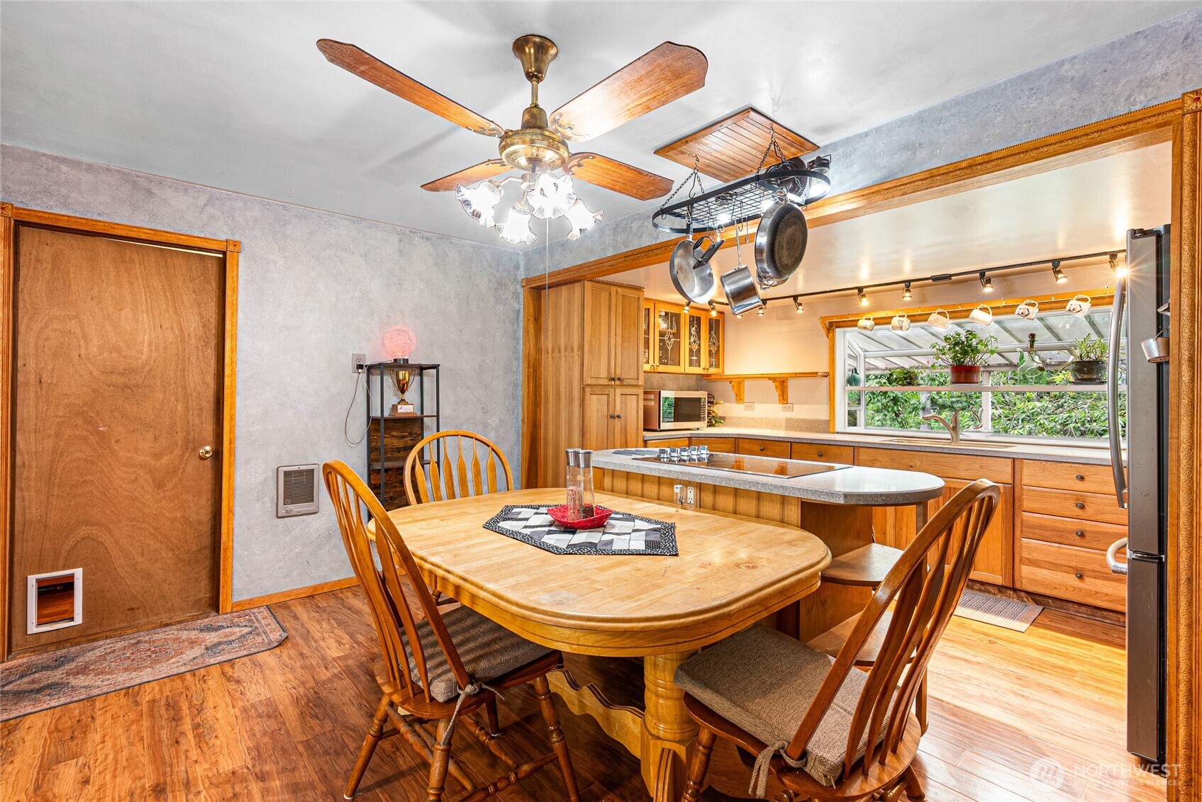4403 Perry Avenue Property Photo 11