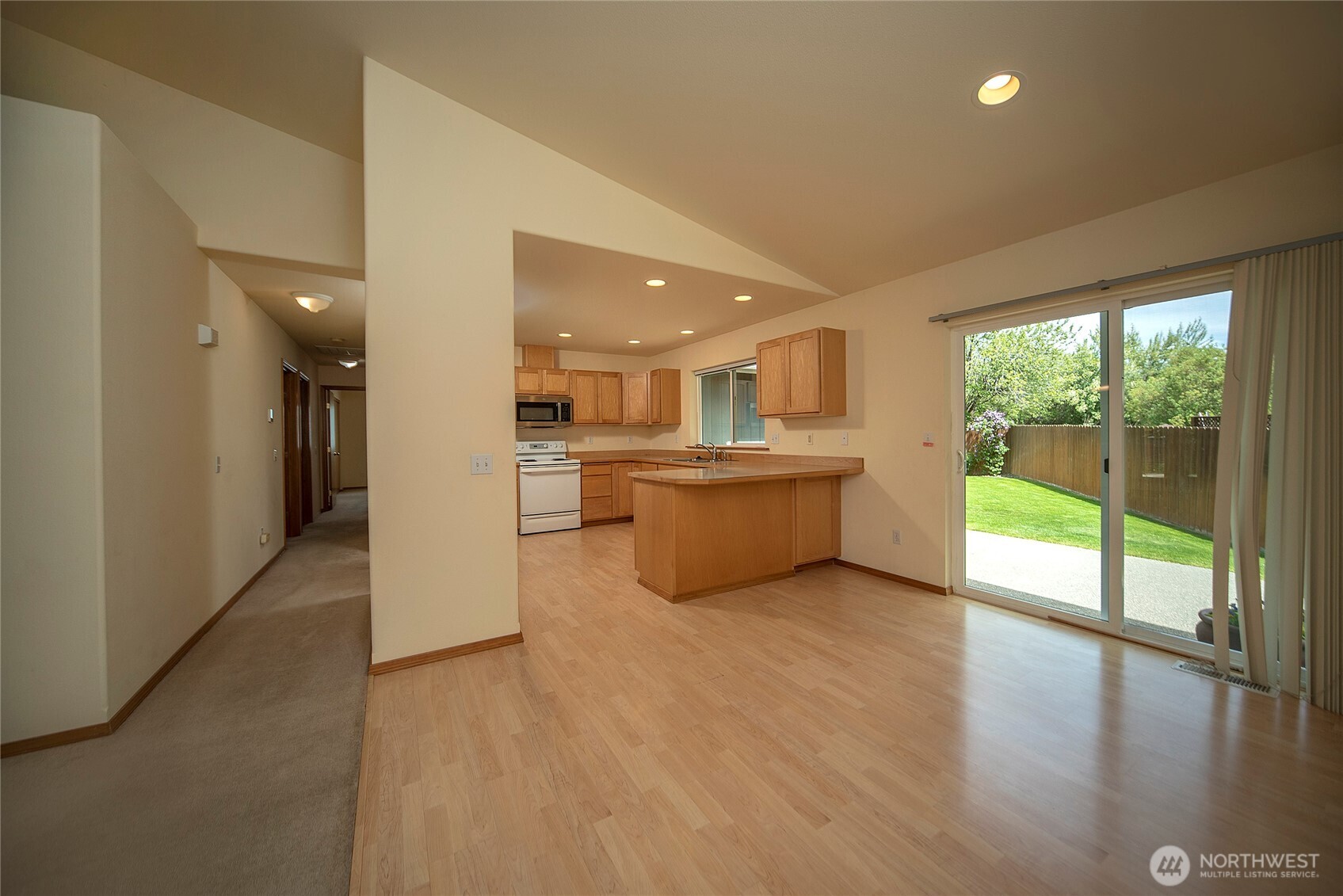 1710 N Bluegrass Lane Property Photo 7