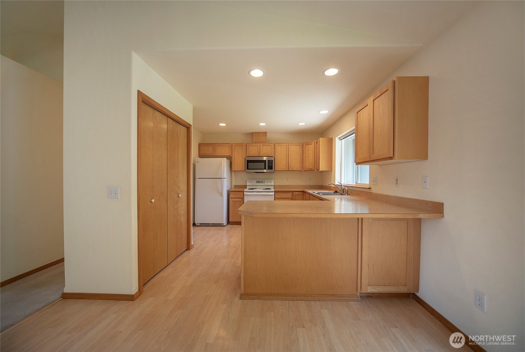 1710 N Bluegrass Lane Property Photo 11