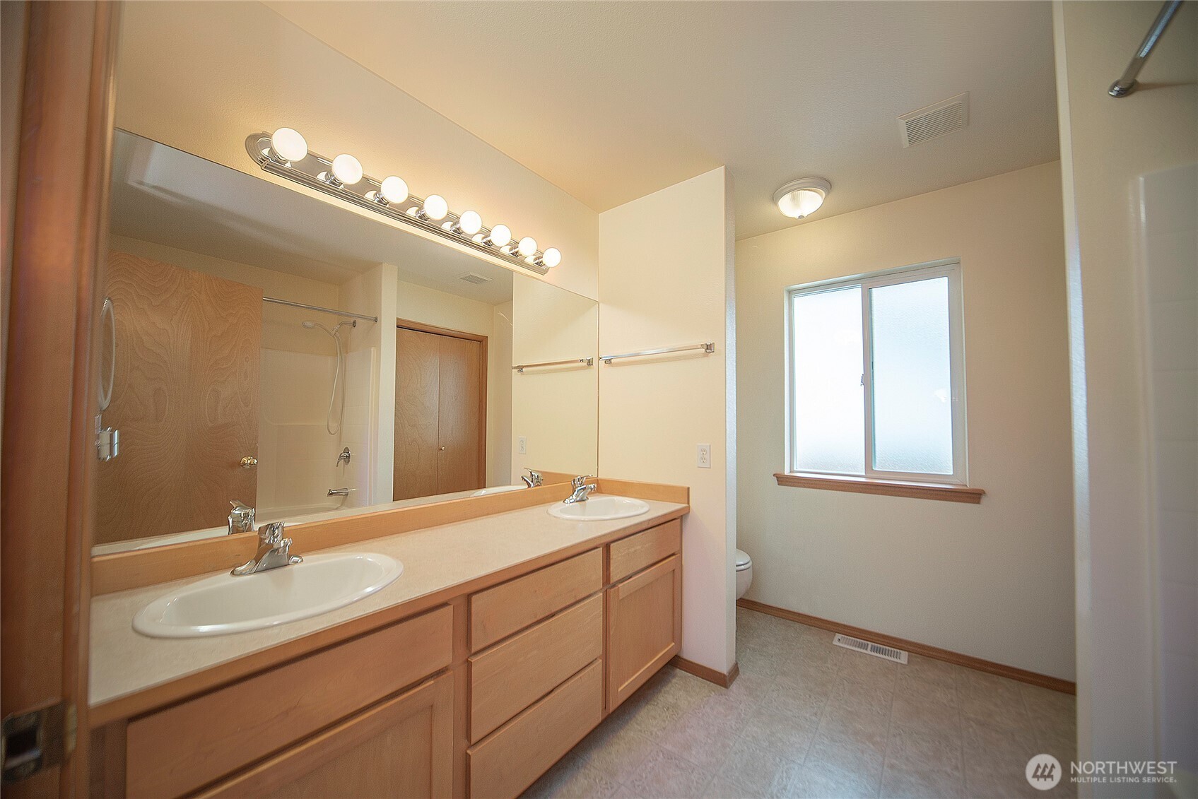 1710 N Bluegrass Lane Property Photo 13