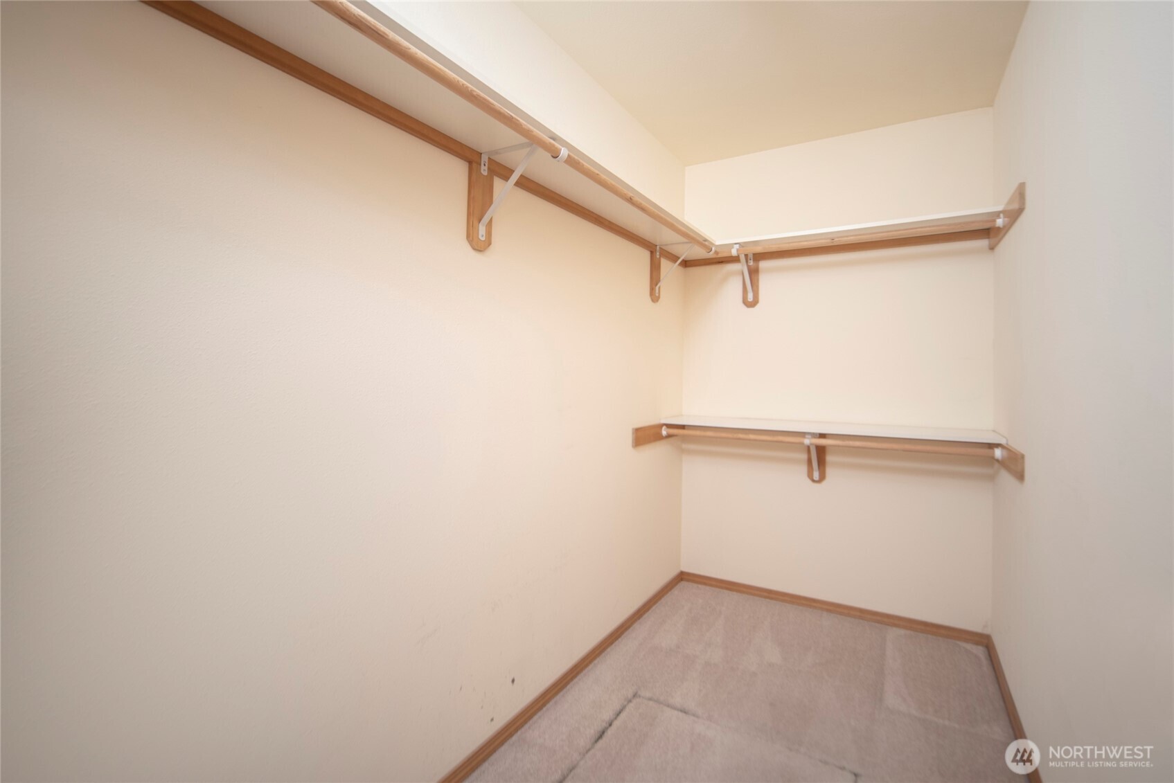1710 N Bluegrass Lane Property Photo 15