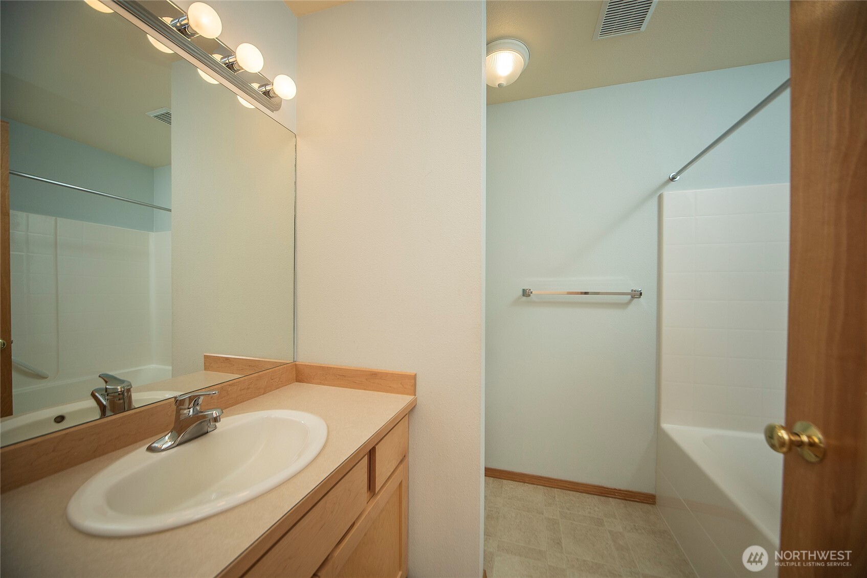 1710 N Bluegrass Lane Property Photo 16
