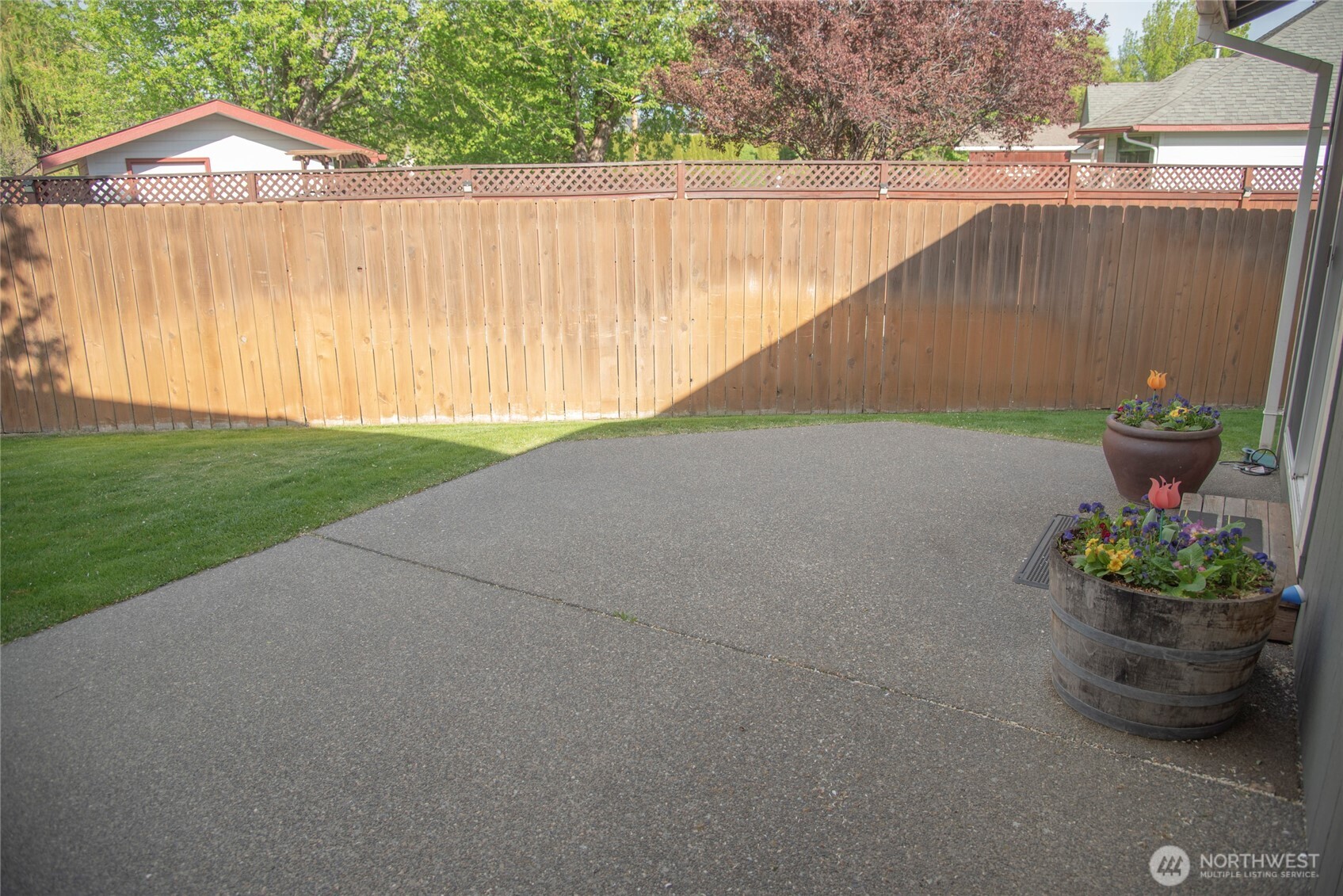 1710 N Bluegrass Lane Property Photo 23