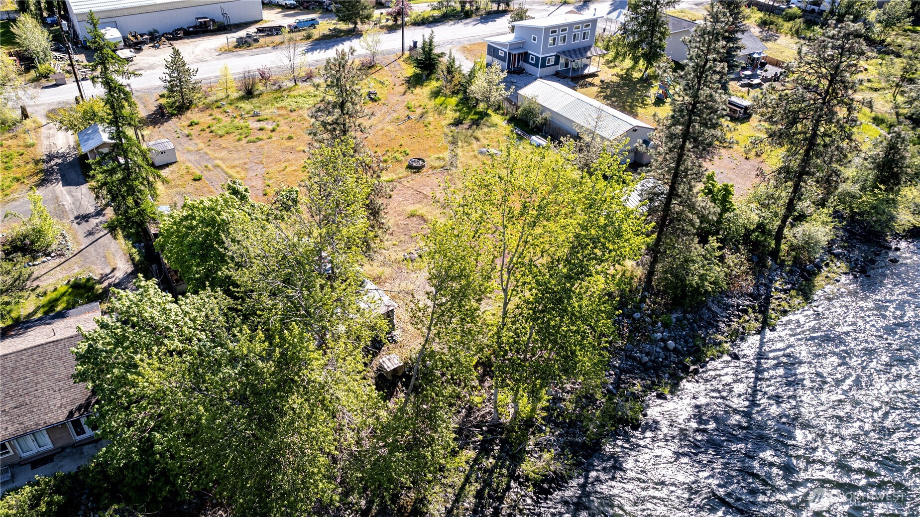 8829 Josephine Avenue Property Photo 10