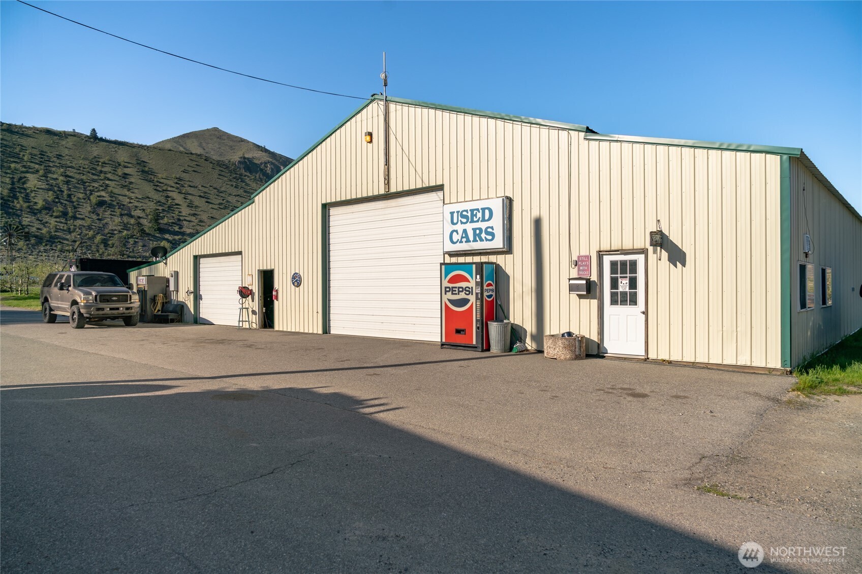 23041 State Highway 97 Property Photo 4