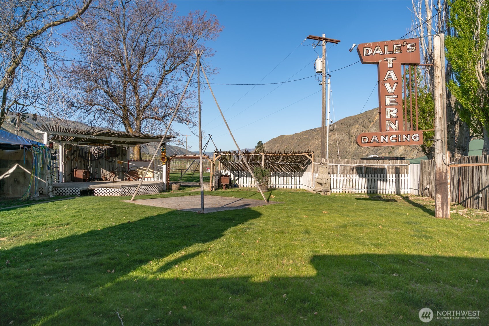 23041 State Highway 97 Property Photo 16