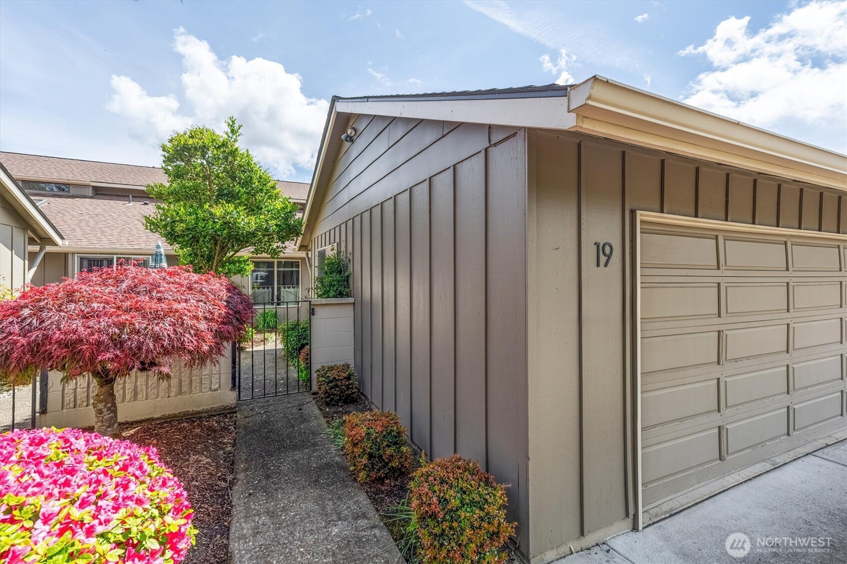 605 Peardale Lane 19 Property Photo 2