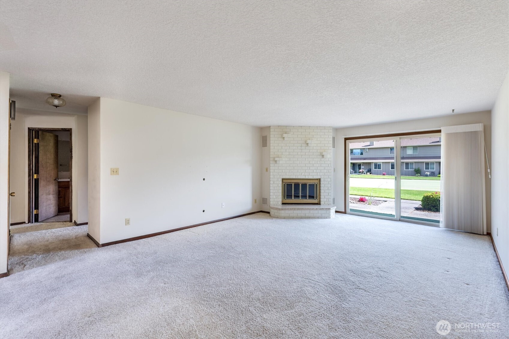 605 Peardale Lane 19 Property Photo 7