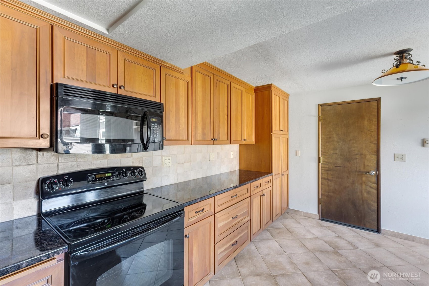 605 Peardale Lane 19 Property Photo 10