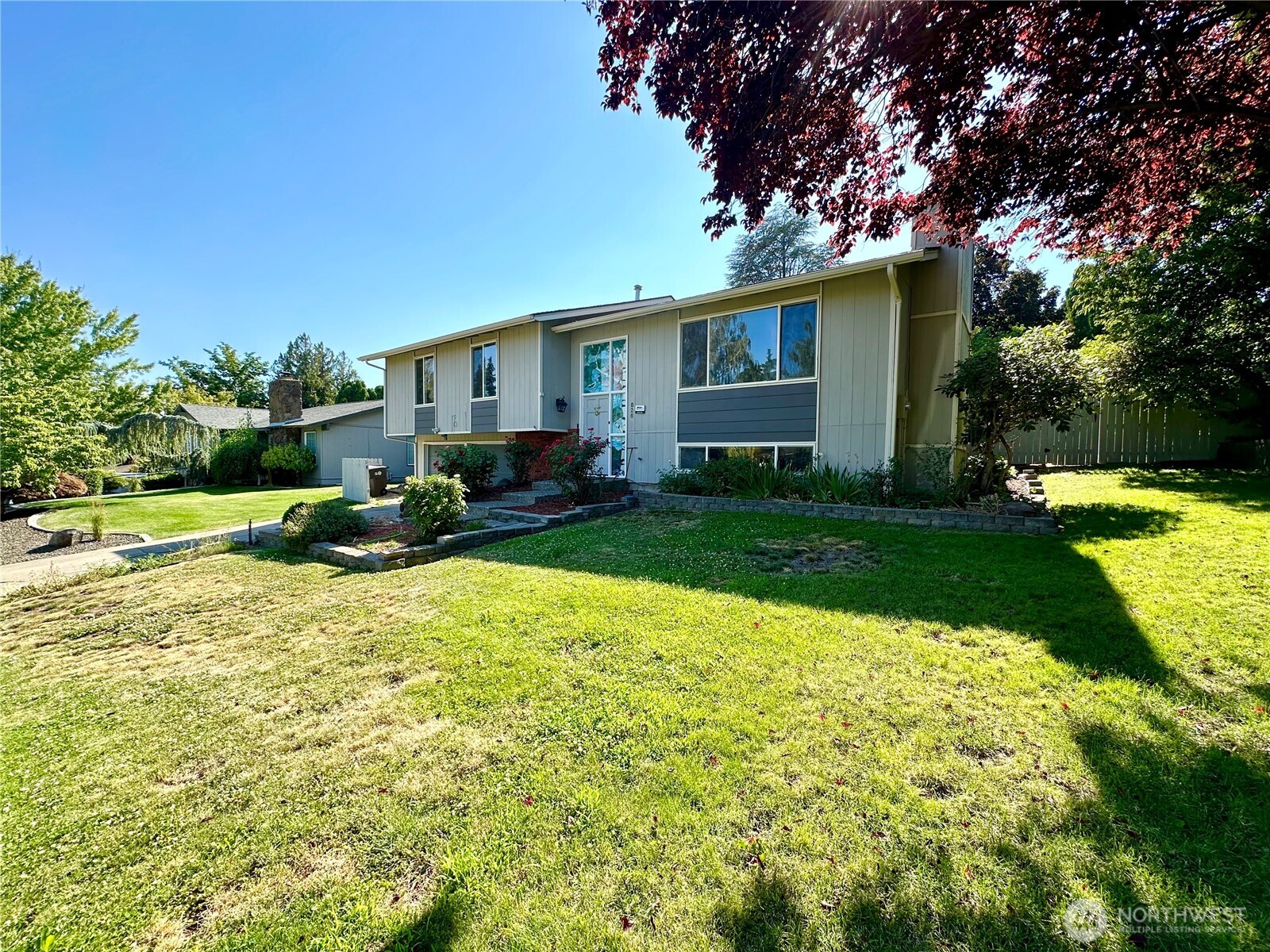 826 Carriage Hill Drive Property Photo 1