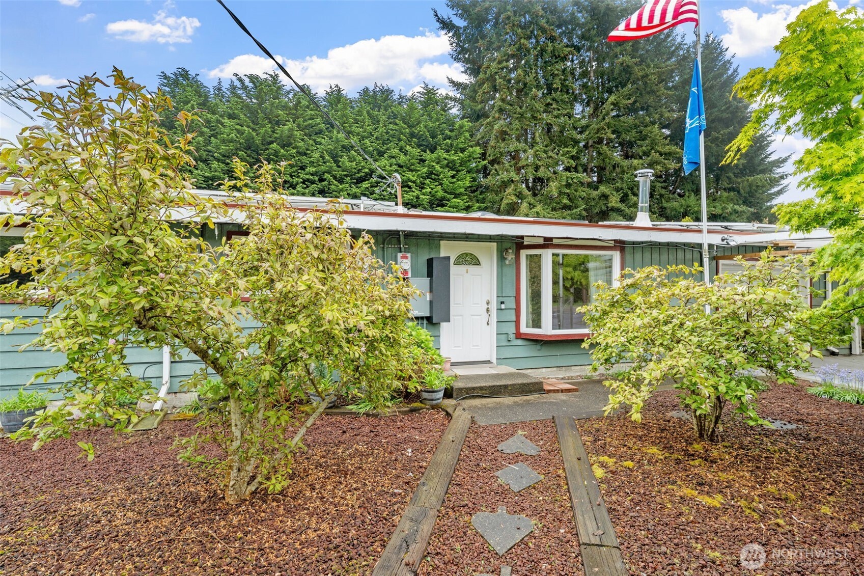 20628 1st Avenue Property Photo