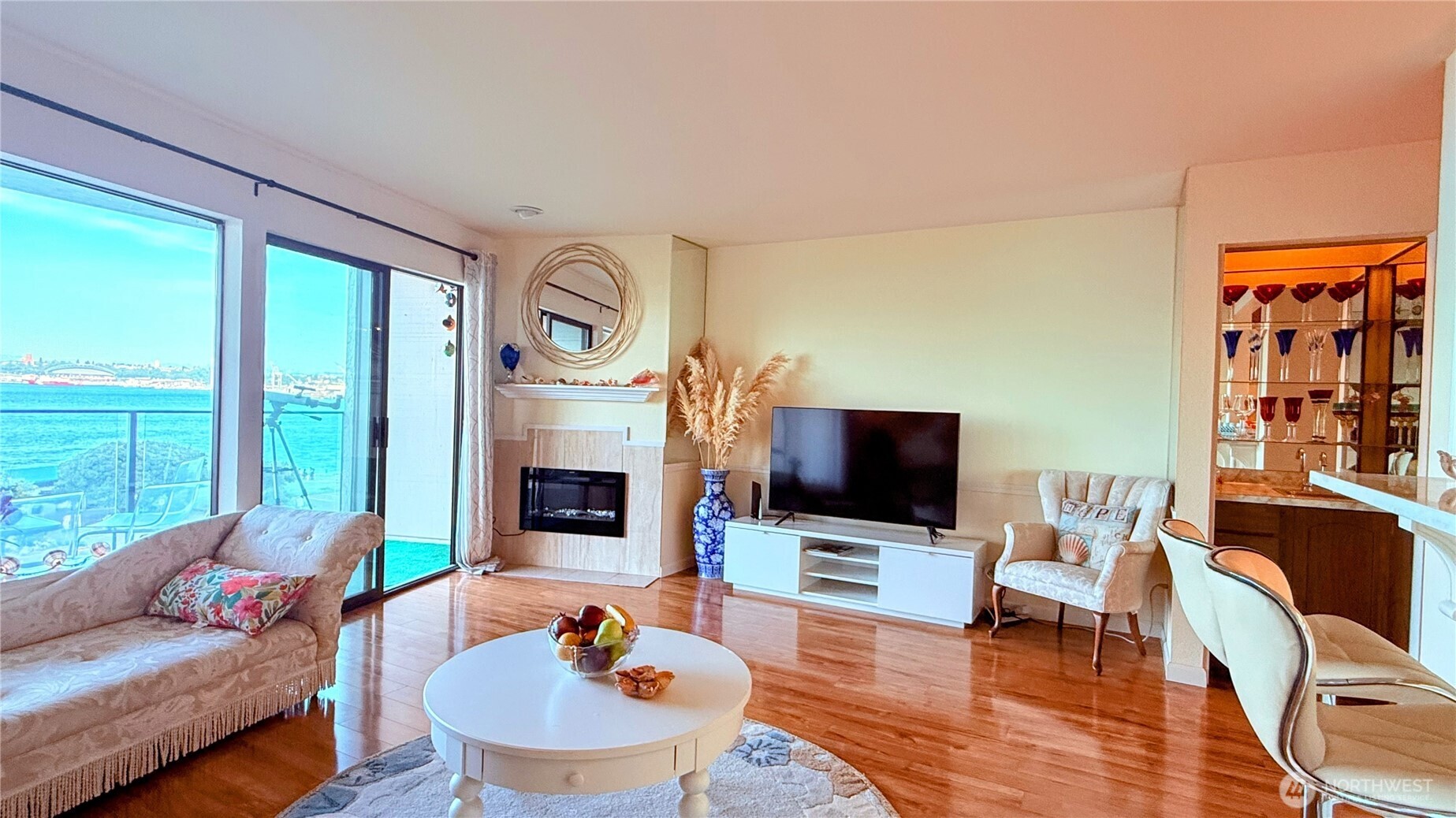 1221 Harbor Avenue 305 Property Photo 1