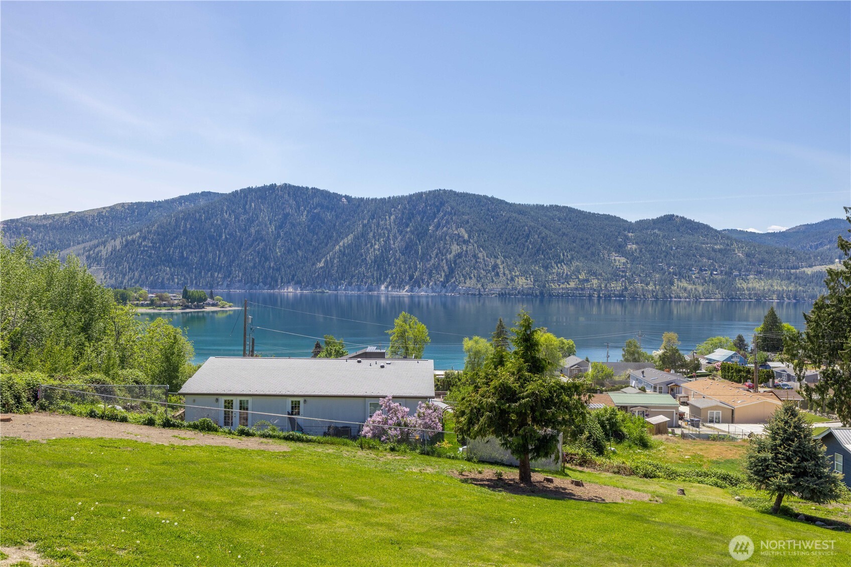 241 Lakeshore Drive Property Photo 1