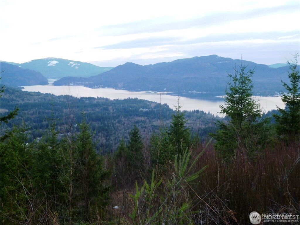 20 Academy Highlands Property Photo 8