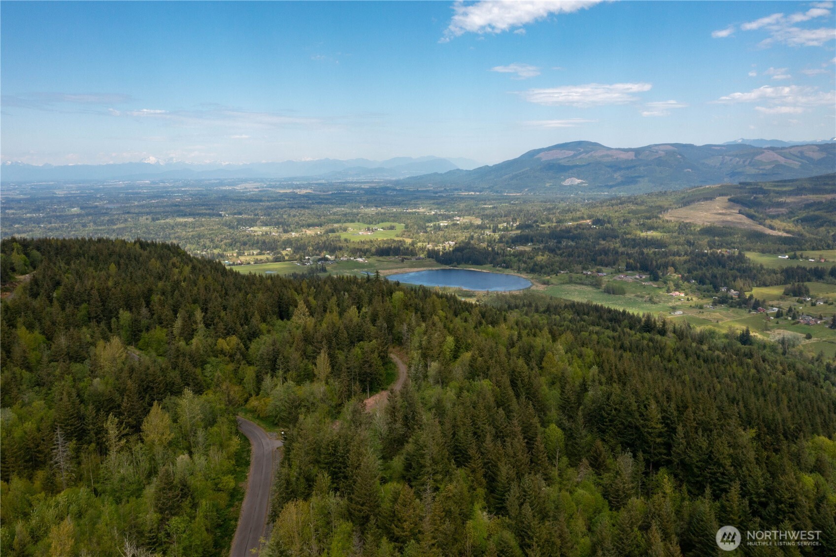 20 Academy Highlands Property Photo 29