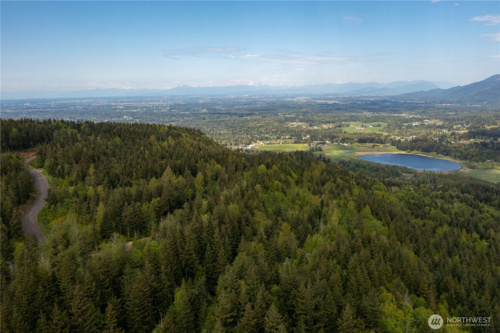 20 Academy Highlands Property Photo 31
