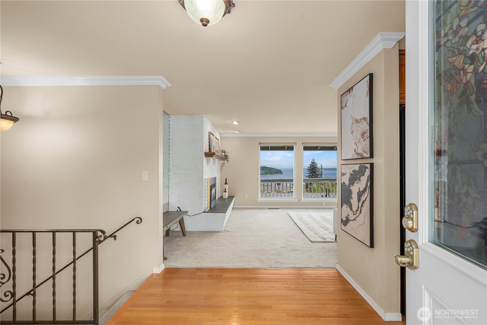 1319 Madrona Way Property Photo 4