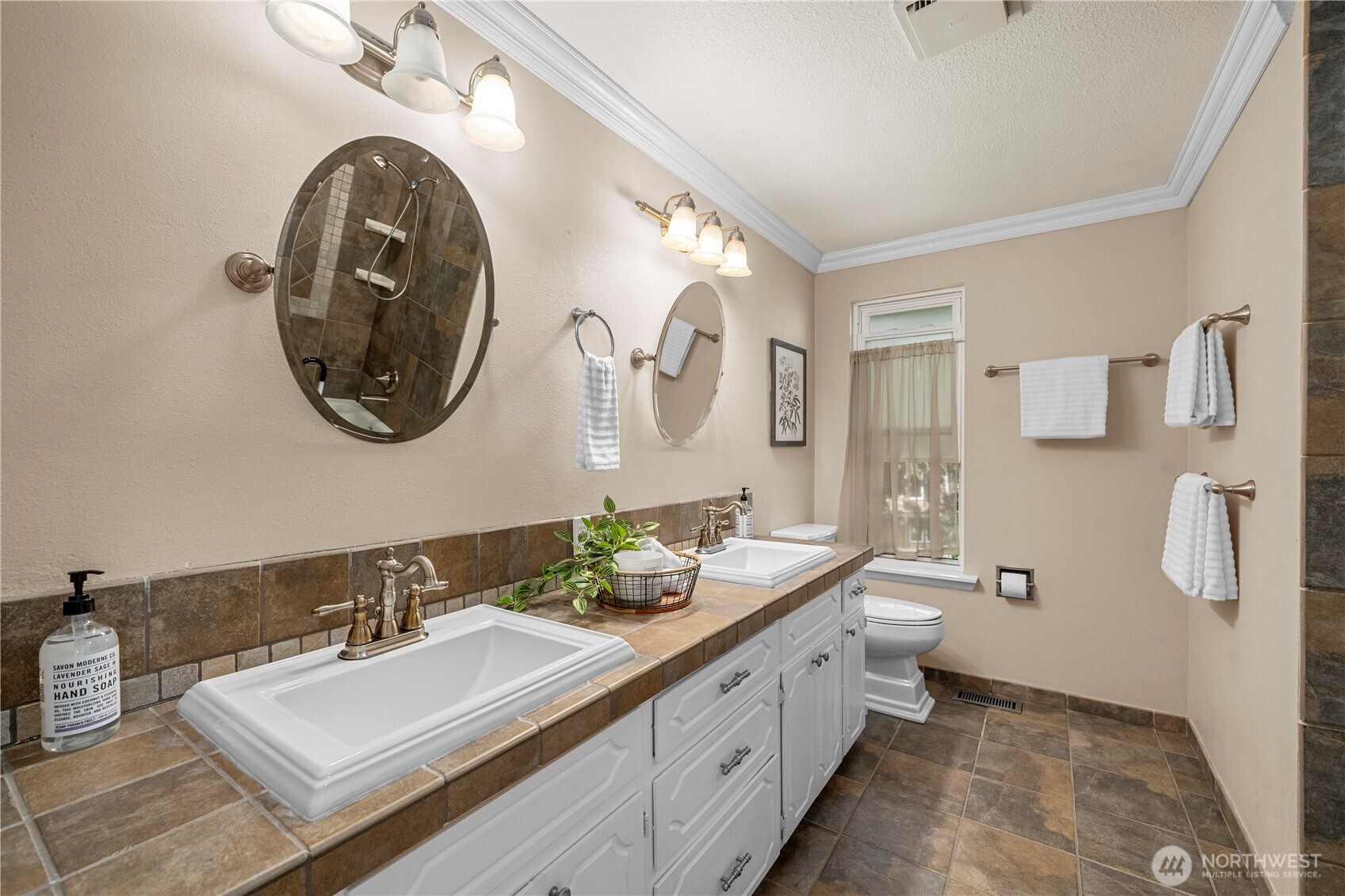 1319 Madrona Way Property Photo 27