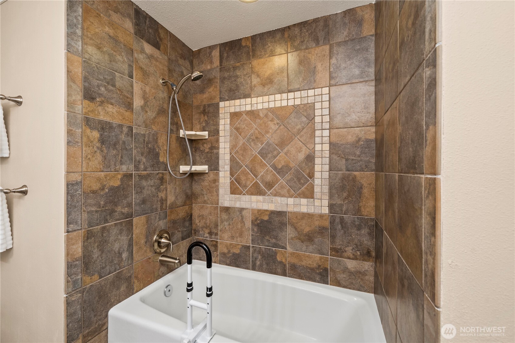 1319 Madrona Way Property Photo 29