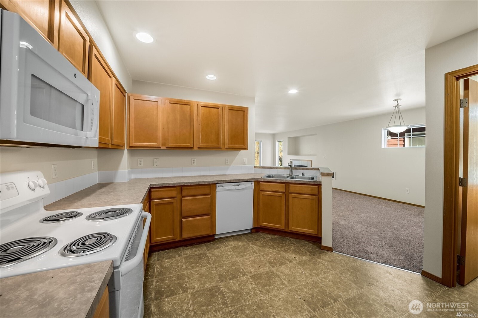 14806 36th Avenue Ct 6 Property Photo 4