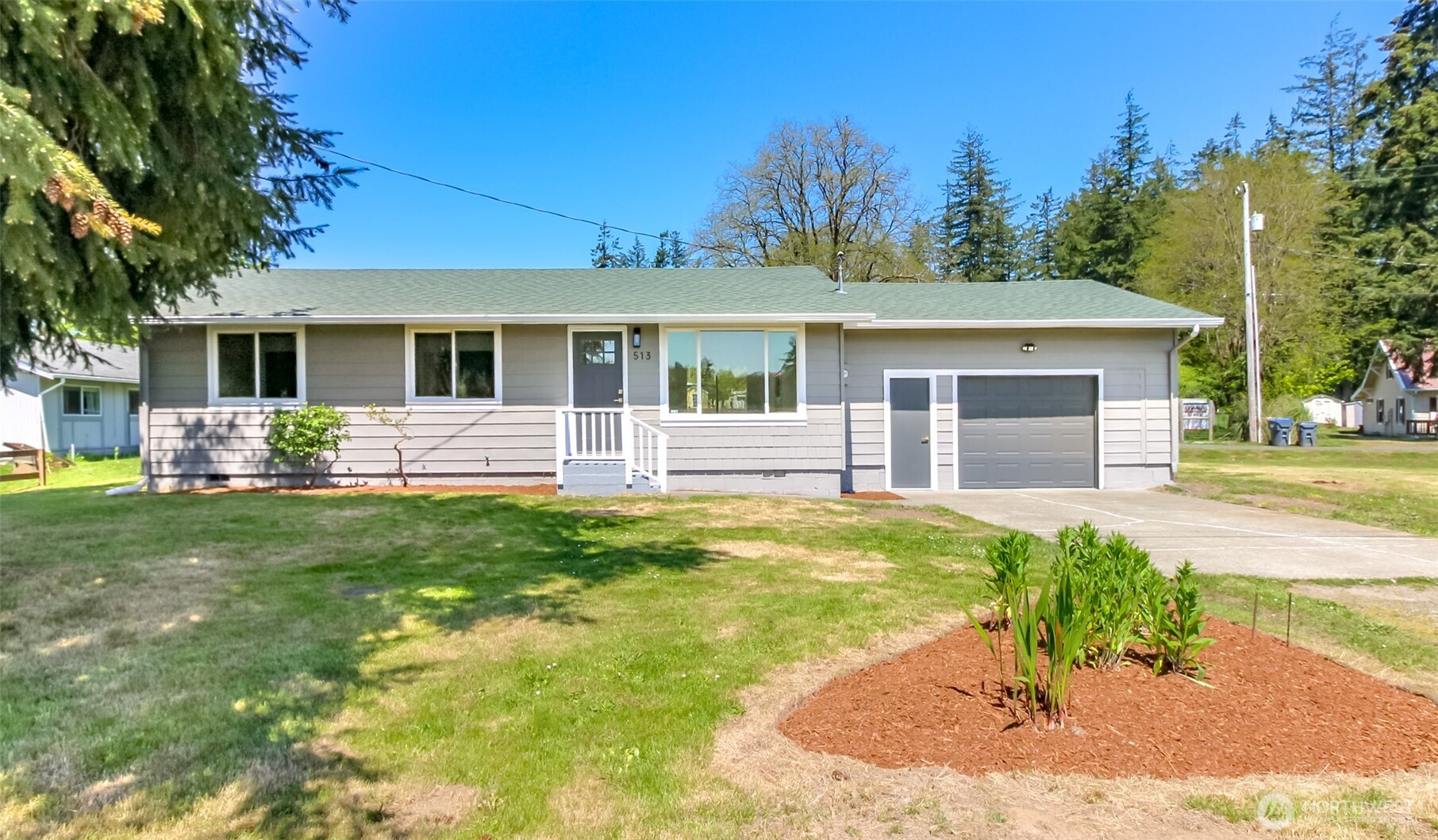 513 E Oak Street Property Photo